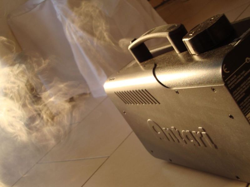 Wytwornica dymu wraz z płynem